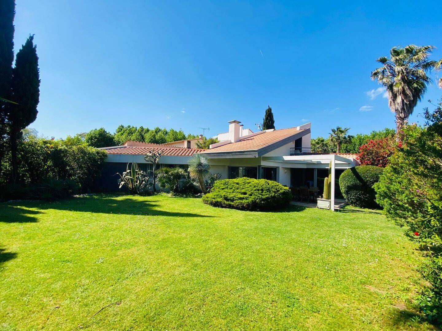 Maison 4 pièces 148 m² · à Saint-Cyprien · 148 m² · 699 000 €