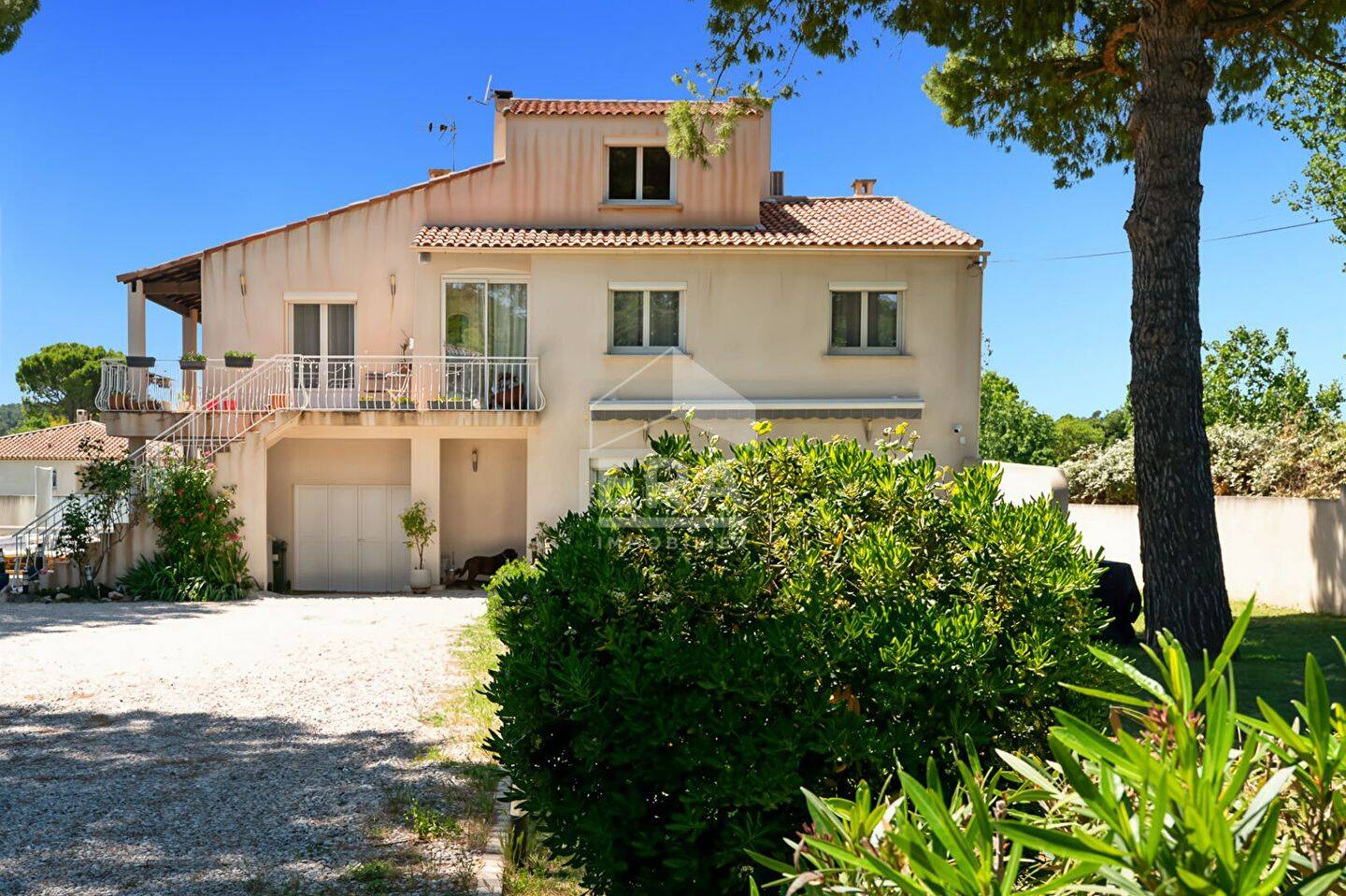 Maison 7 pièces 192 m² · à Bouc Bel Air · 192 m² · 1 199 000 €
