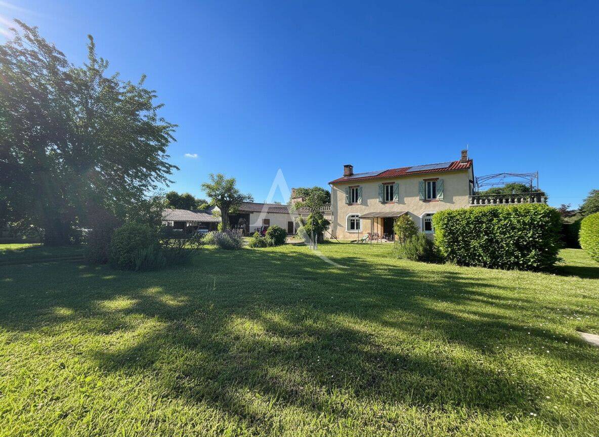 Maison 7 pièces 205 m² · à Gémil · 205,4 m² · 439 000 €