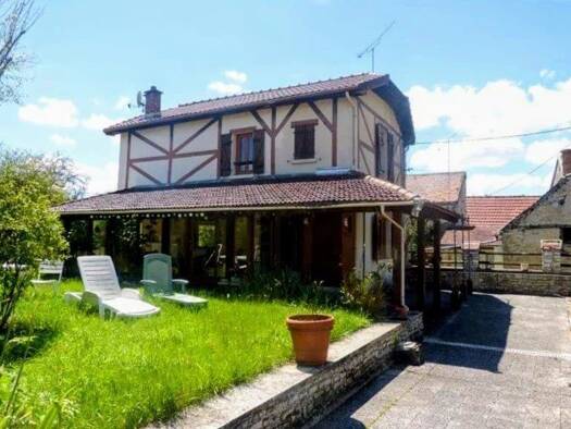 Maison à vendre 95 000 € 4 pièces 2 chambres 88 m² 1 207 m² de terrain Vireaux 89160