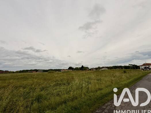Terrain constructible à vendre 49 000 € 13 220 m² de terrain Varennes-Saint-Sauveur 71480