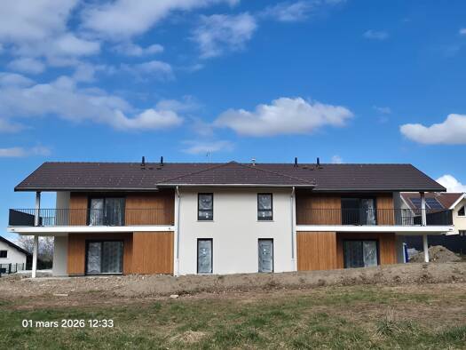 Appartement à louer 1 970 € 4 pièces 3 chambres 93 m² Étage 1/1 Bressis-Neigeos Annecy 74600