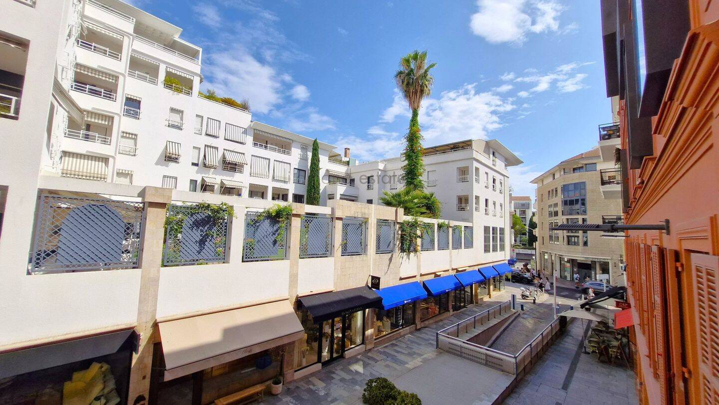 Appartement 2 pièces 33 m² · à Cannes · 33 m² · 270 000 €