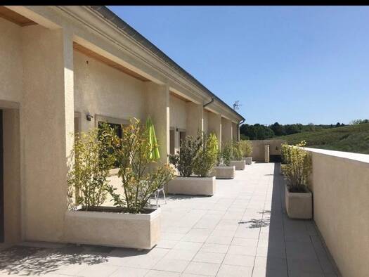 Maison à vendre 1 375 000 € 22 pièces 10 chambres 869 m² 2 513 m² de terrain Châtillon-sur-Marne 51700
