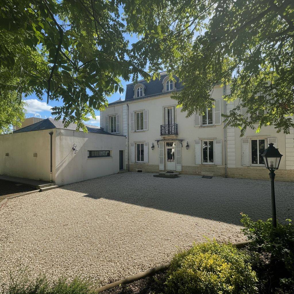 Maison 9 pièces 290 m² · à Dijon · 290 m² · 1 560 000 €