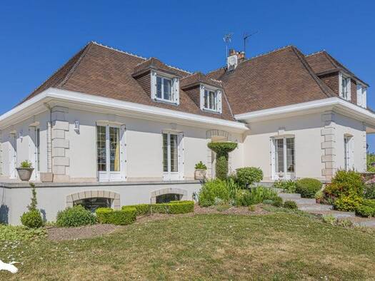 Maison à vendre 499 200 € 10 pièces 6 chambres 185 m² 906 m² de terrain Hippodrome Chambray-lès-Tours 37170
