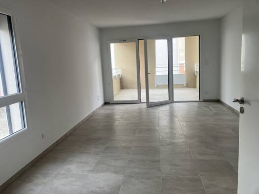 Appartement à vendre - Première occupation 172 000 € 2 pièces 1 chambre 45 m² Étage 1/4 Chatiou-Duchesne Romans-sur-Isère 26100
