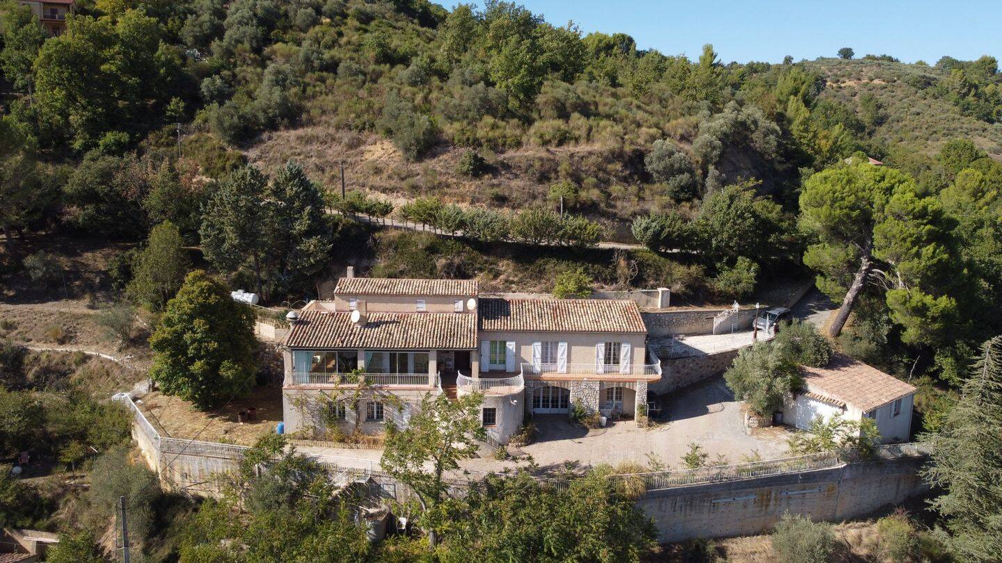 Maison 7 pièces 268 m² · à Riez · 267,6 m² · 378 000 €