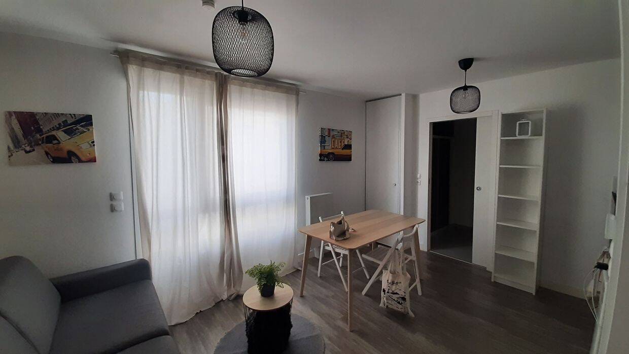 Appartement 1 pièce 21 m² · à Talence · 21 m² · 640 €