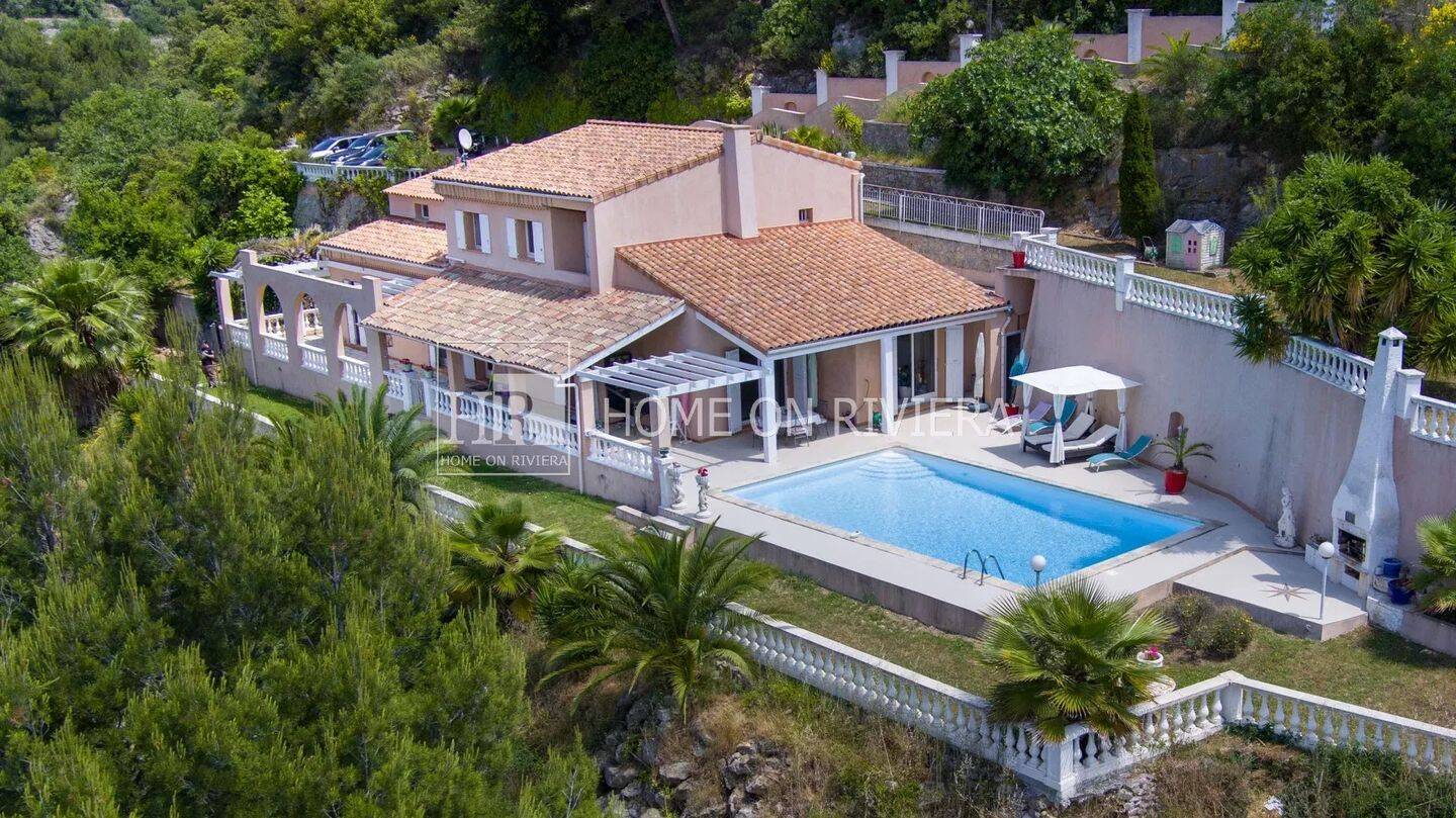 Maison 7 pièces 256 m² · à Aspremont · 256,4 m² · 1 095 000 €