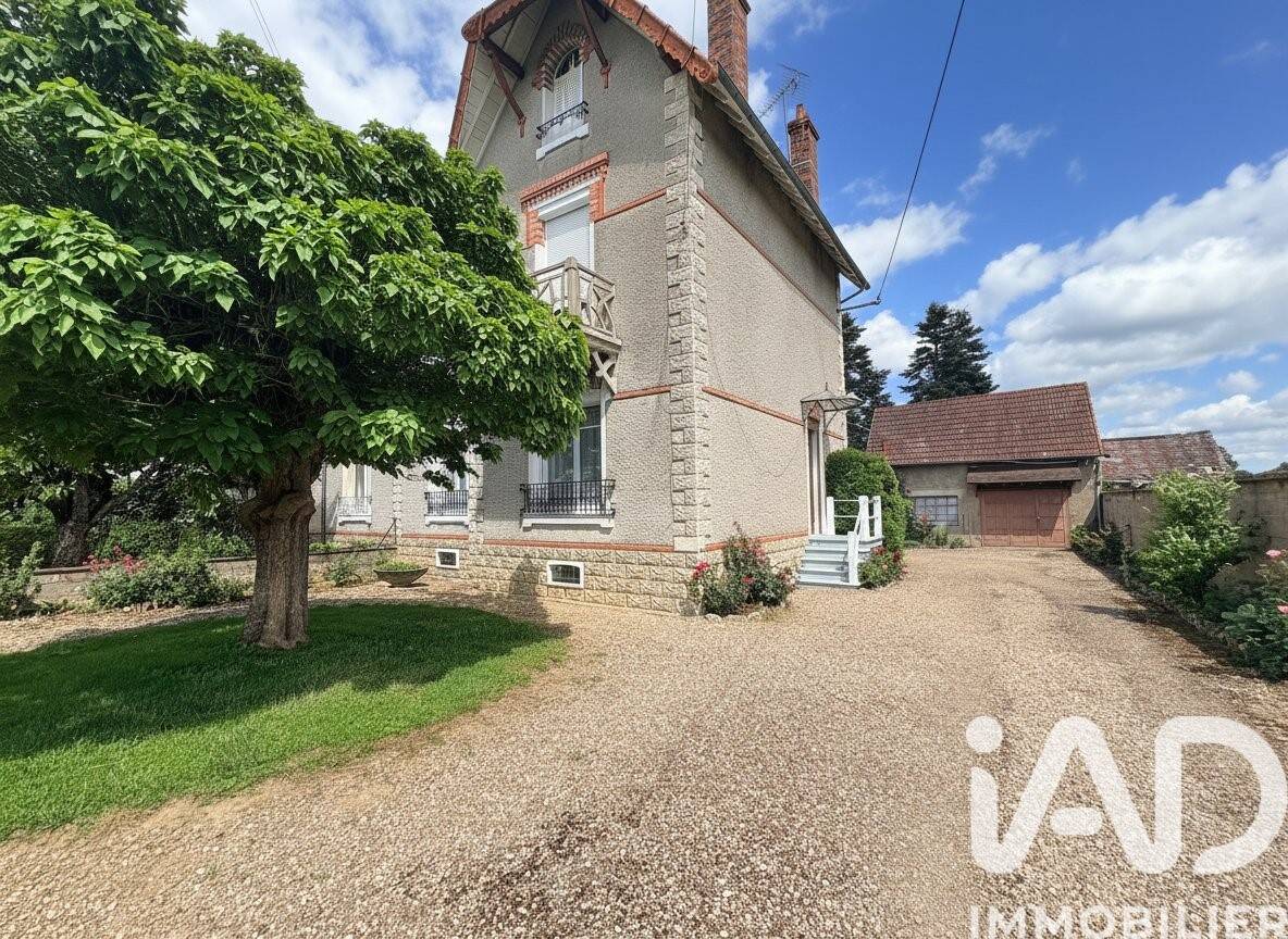 Maison 6 pièces 125 m² · à Lignières · 125 m² · 122 000 €