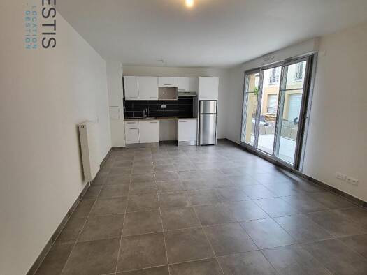 Appartement à louer 930 € 3 pièces 2 chambres 67,1 m² RDC/2 Voisenon 77950