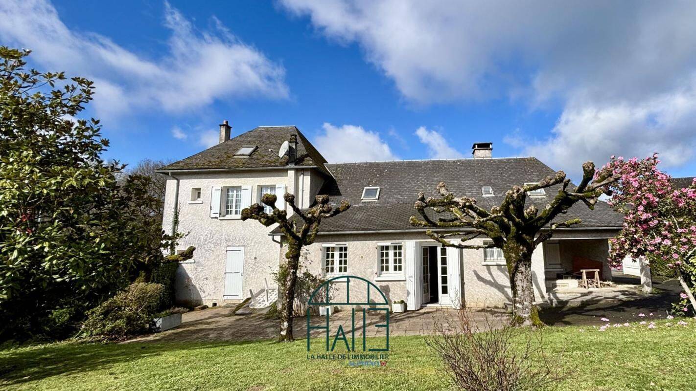 Maison 9 pièces 180 m² · à Arnac-Pompadour · 180 m² · 212 000 €