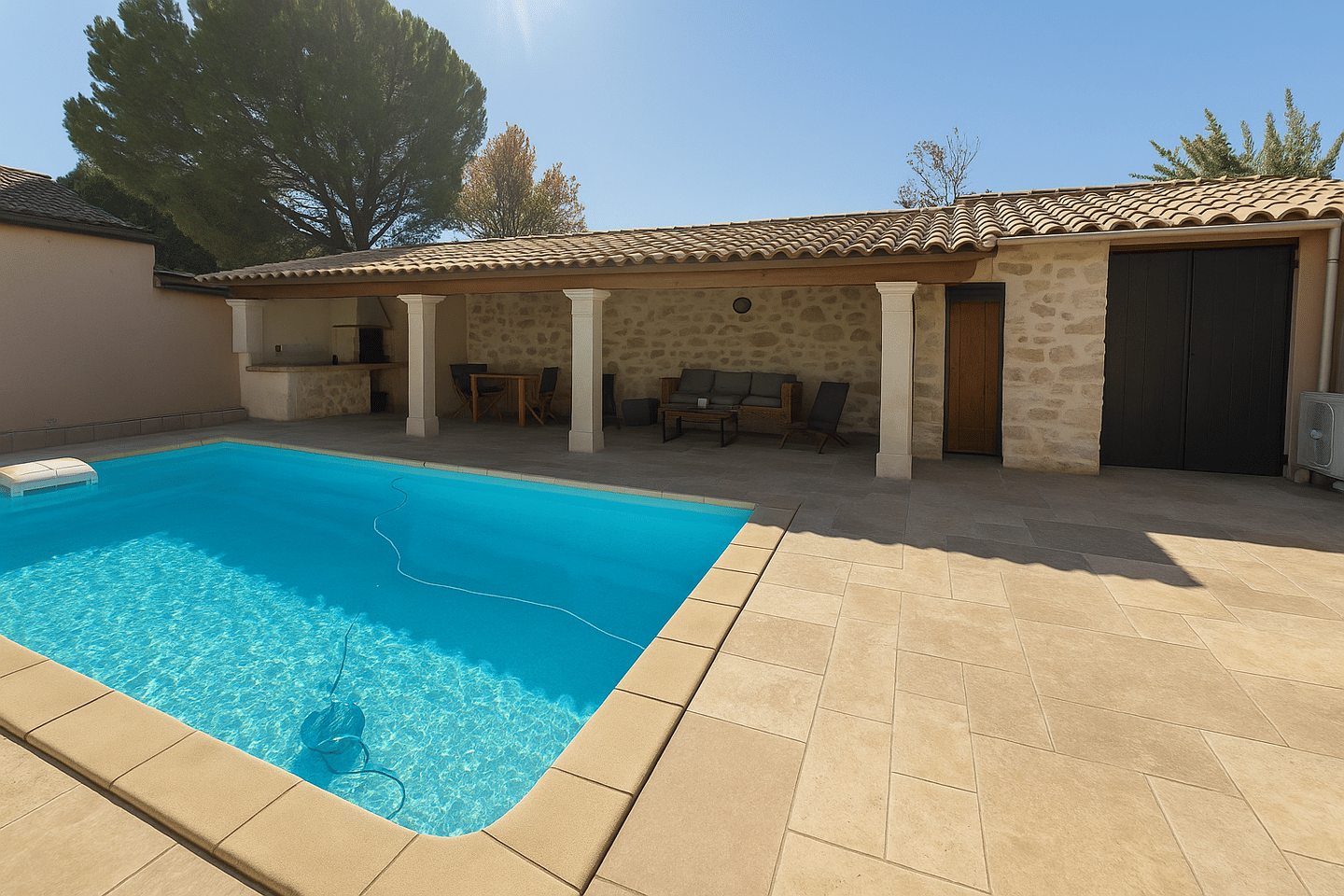 Maison 6 pièces 178 m² · à Lapalud · 178 m² · 348 000 €