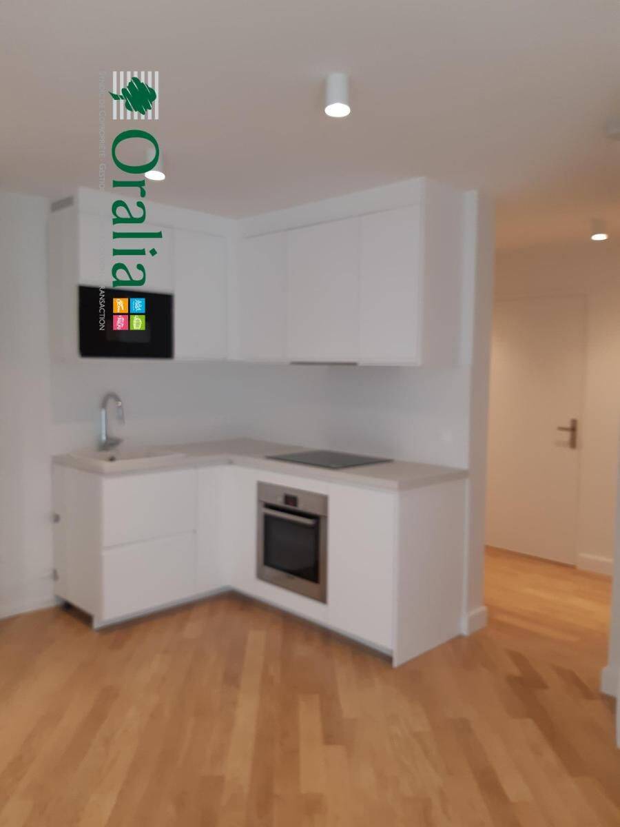 Appartement 2 pièces 40 m² · à Paris 16ème Arrondissement · 39,6 m² · 2 300 €/mois