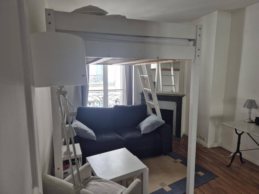 Appartement 1 pièce 21 m² · à Paris 7ème Arrondissement · 21 m² · 1 077 €