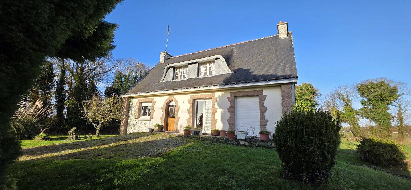 Maison 6 pièces 128 m² · à Saint-Thuriau · 128 m² · 175 000 €