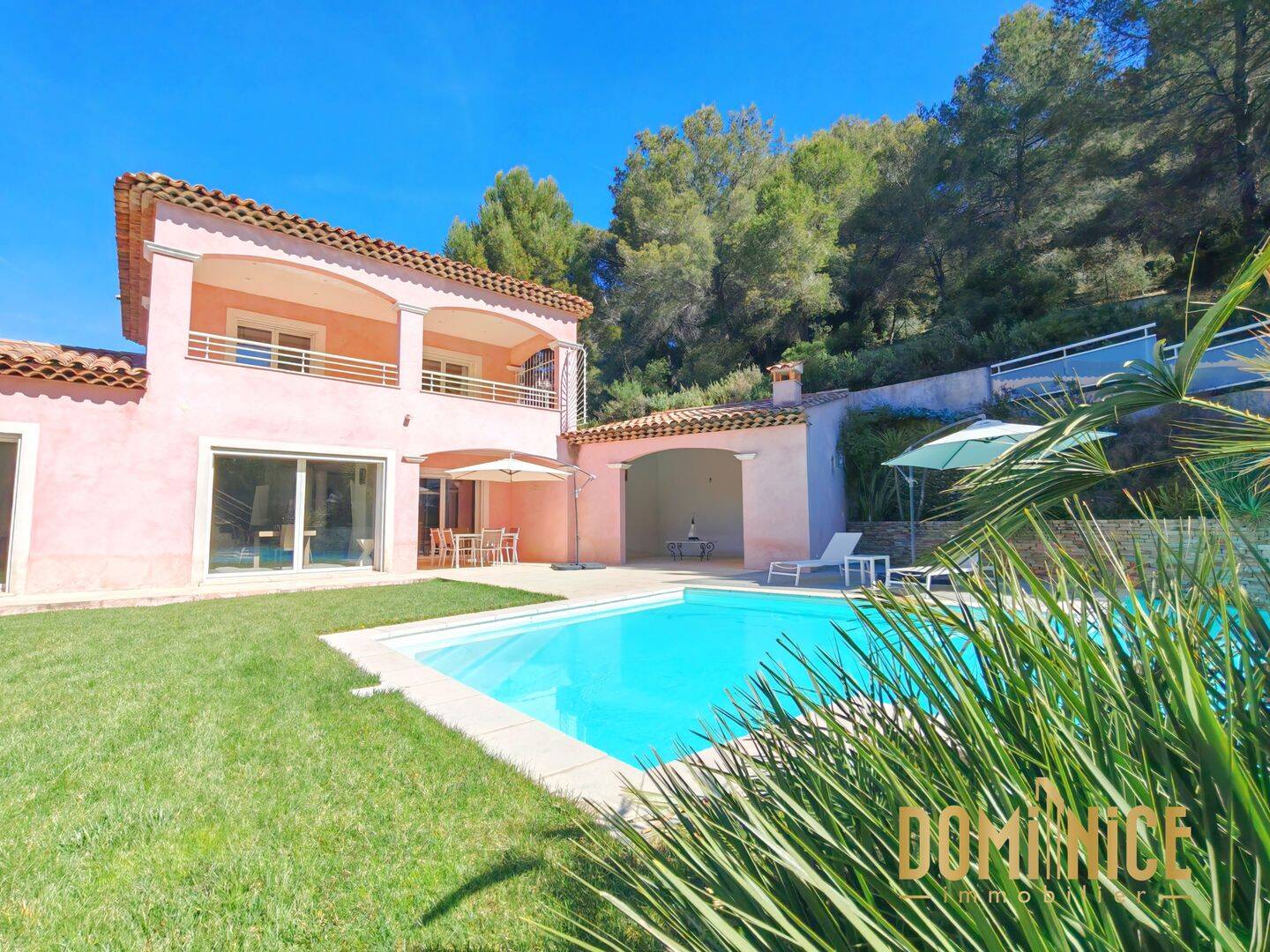 Maison 5 pièces 174 m² · à Saint-Martin-du-Var · 174,1 m² · 1 049 000 €