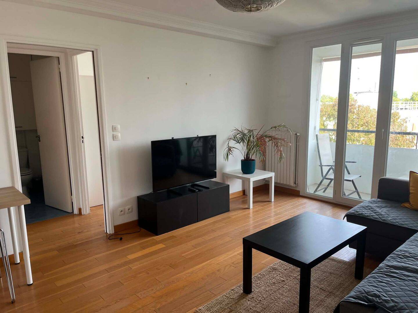 Appartement 2 pièces 73 m² · à Suresnes · 73 m² · 1 570 €/mois