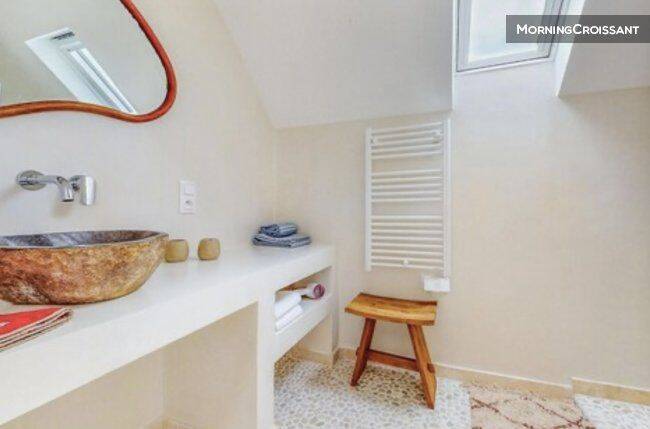 Maison 8 pièces 300 m² · à La Vernelle · 300 m² · 6 500 €