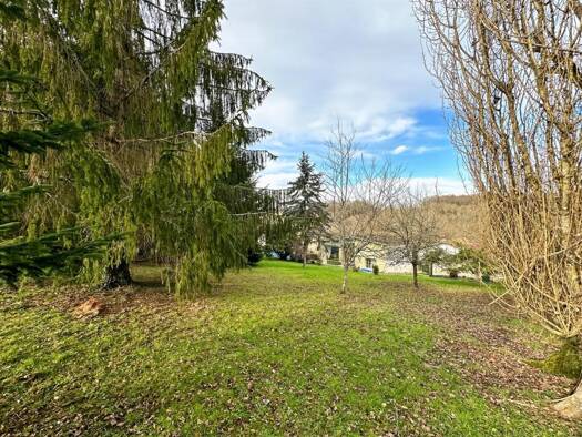 Maison de ville à vendre 242 700 € 5 pièces 3 chambres 118 m² 2 038 m² de terrain Fontcouverte 17100