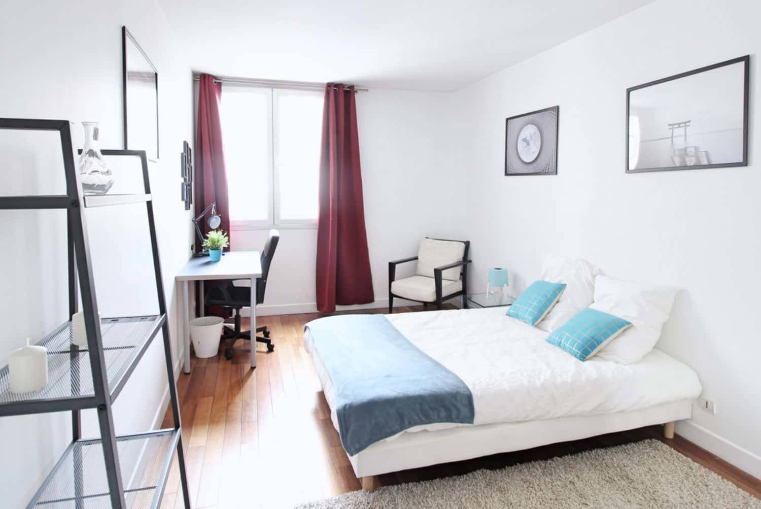 1 pièce 15 m² · à Paris 18ème Arrondissement · 15 m² · 1 078 €