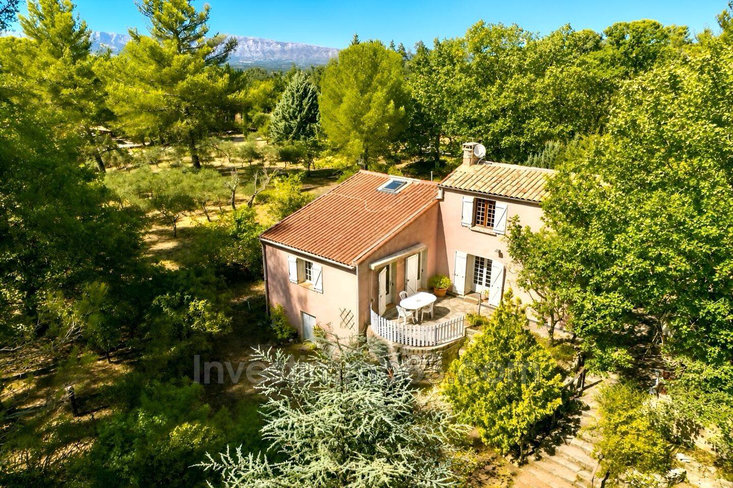 Maison 6 pièces 135 m² · à Trets · 135 m² · 549 000 €