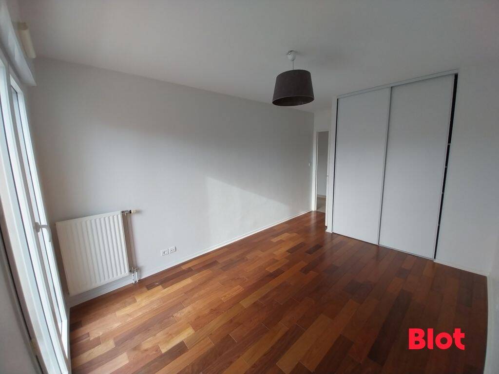A LOUER - RENNES FOUGERES - Appartement 3 pièce(s) - 83 m2 - Bal — 8