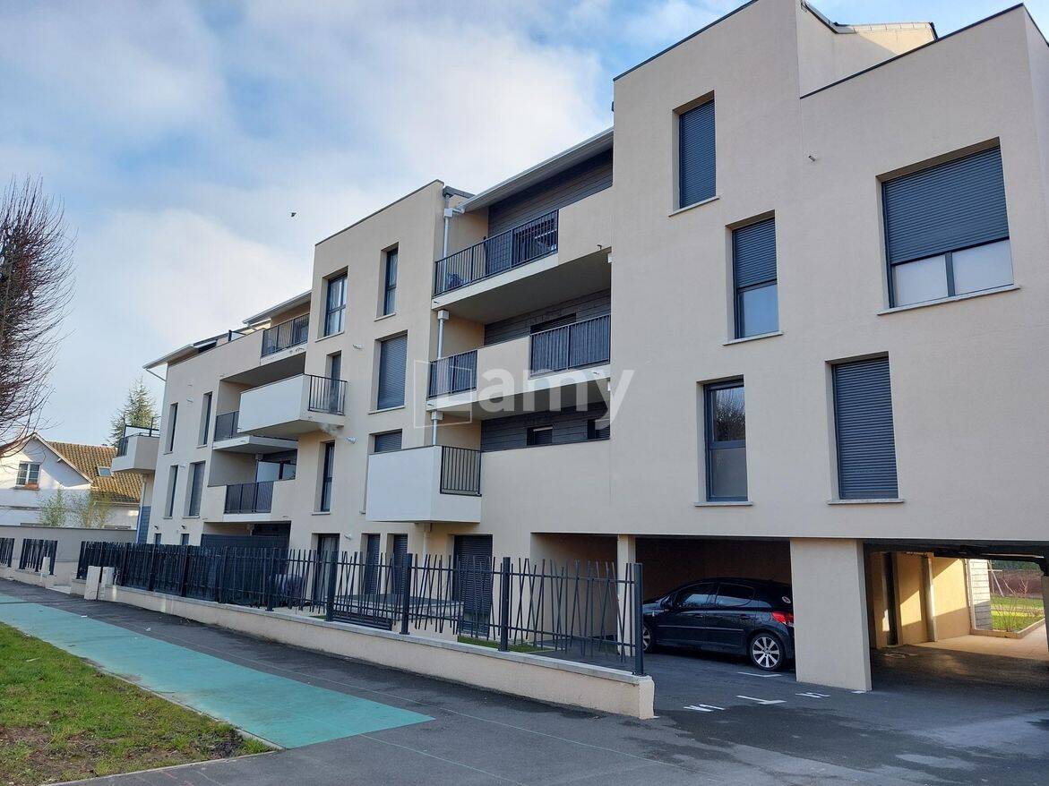 Appartement 3 pièces 70 m² · à Crépy-en-Valois · 69,9 m² · 853 €/mois