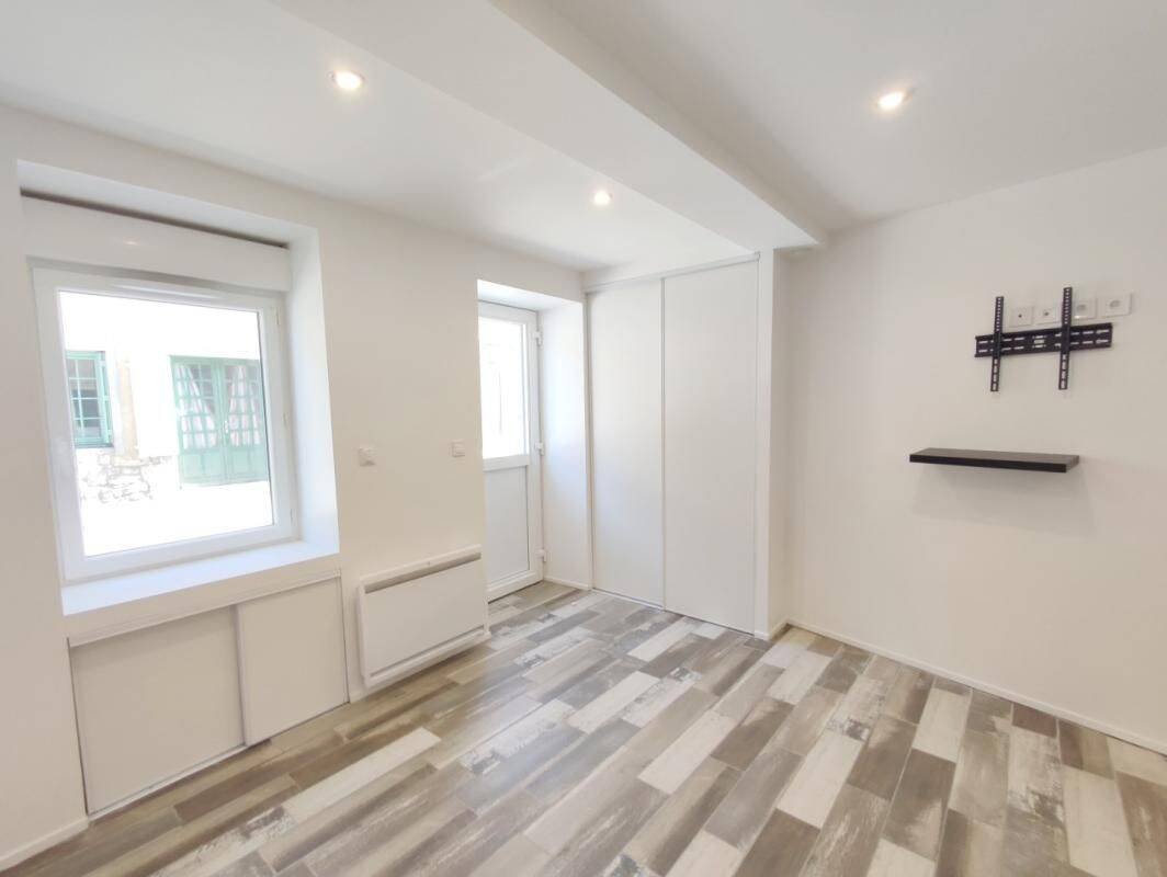 Appartement 2 pièces 27 m² · à Vézeronce-Curtin · 27 m² · 395 €