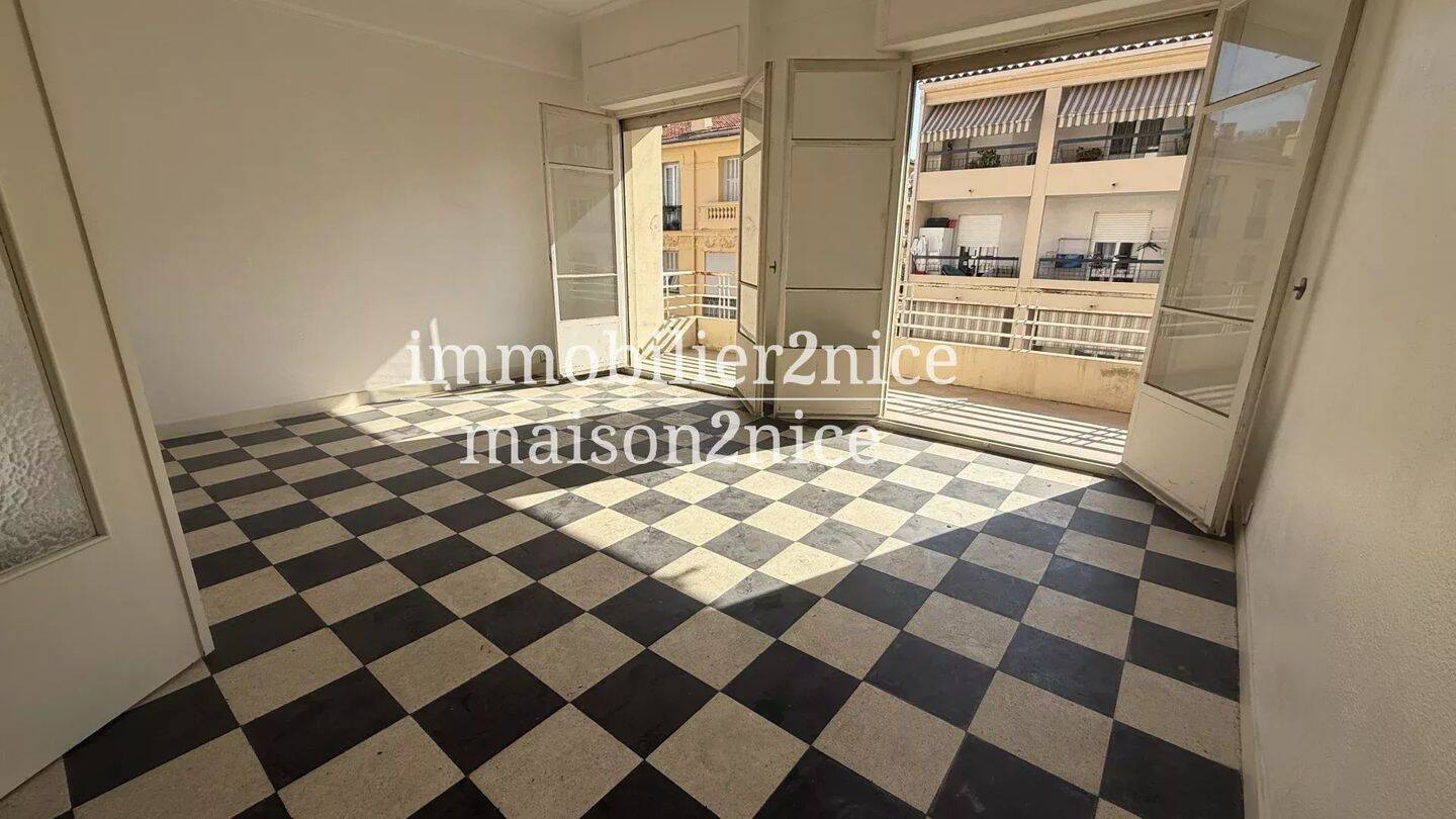 Appartement 3 pièces 76 m² · à Nice · 75,6 m² · 980 €