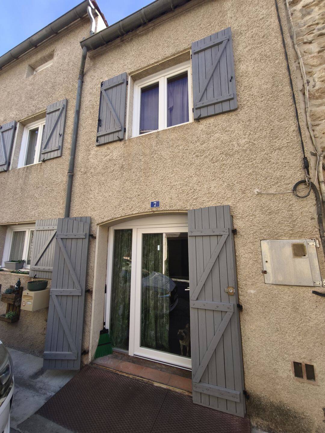 Maison 4 pièces 90 m² · à Nébian · 90 m² · 850 €/mois