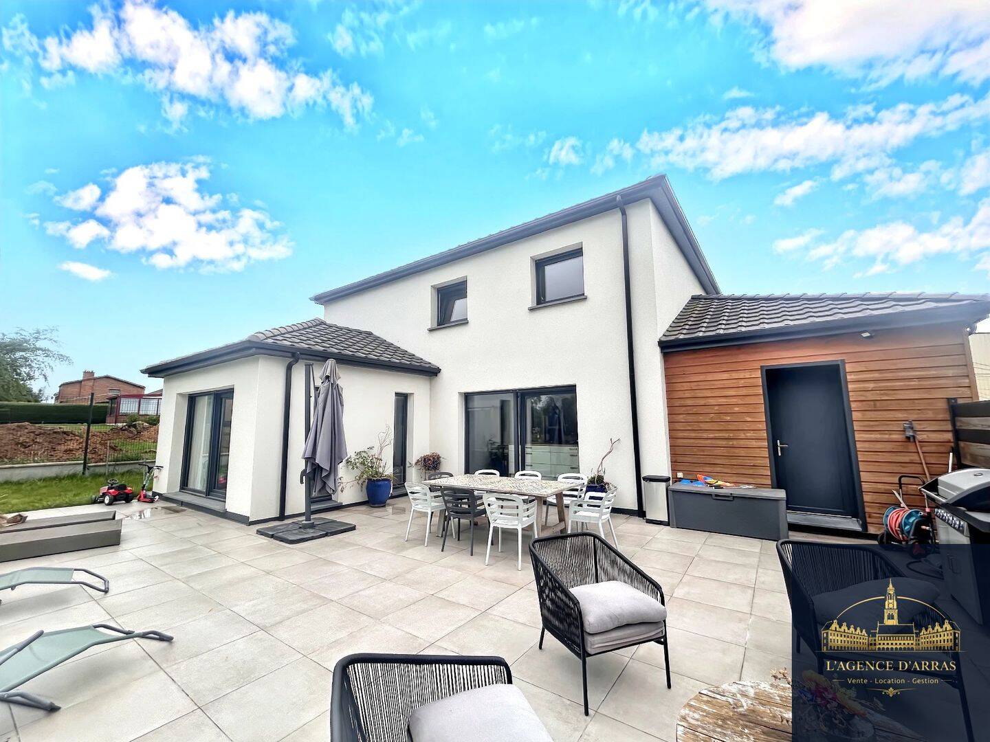 Maison 7 pièces 181 m² · à Agny · 181 m² · 519 900 €