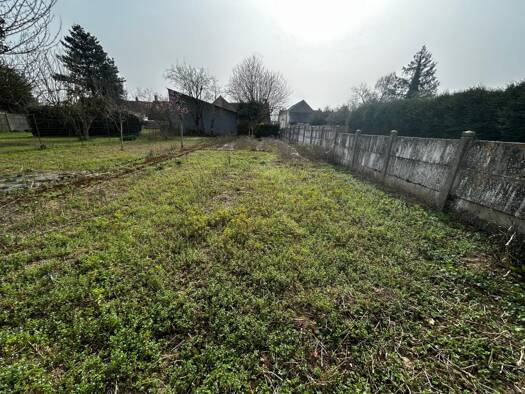Terrain constructible à vendre 37 500 € 565 m² de terrain Lorges 41370