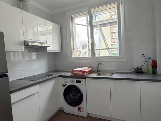 Appartement à louer 1 840 € 3 pièces 2 chambres 66,4 m² 3ème étage Paris 18ème arrondissement 75018