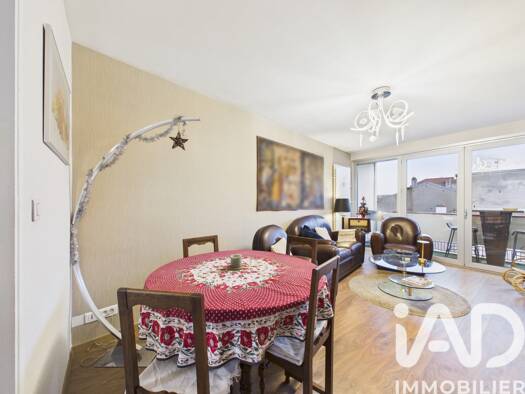 Appartement à vendre 220 000 € 3 pièces 2 chambres 64 m² Étage 3/7 Centre Ville-Charles III Nancy 54000