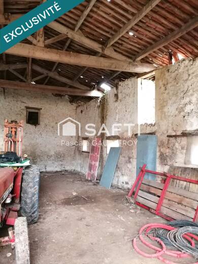 Mas à vendre 45 000 € 8 pièces 3 chambres 347 m² 890 m² de terrain Pons 17800