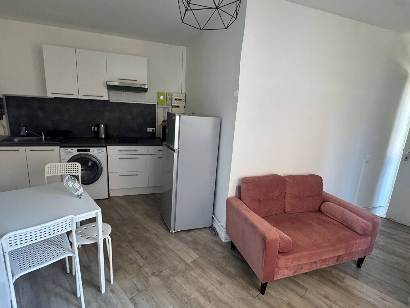 Appartement 2 pièces 30 m² · à Saint-Étienne · 30 m² · 382 €/mois