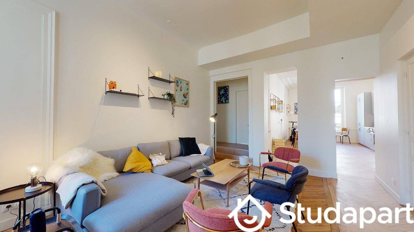 1 pièce 13 m² · à Paris 9ème Arrondissement · 13 m² · 1 377 €