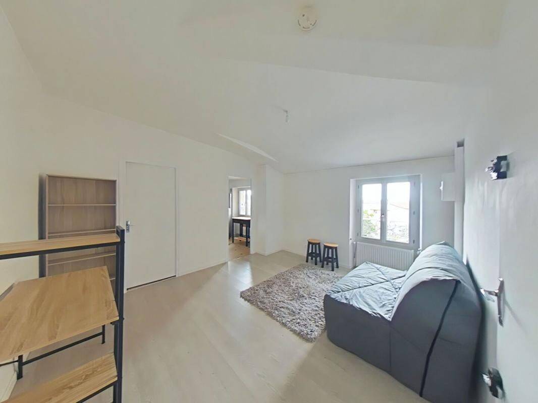 Appartement 1 pièce 27 m² · à Romans-sur-Isère · 27 m² · 413 €/mois