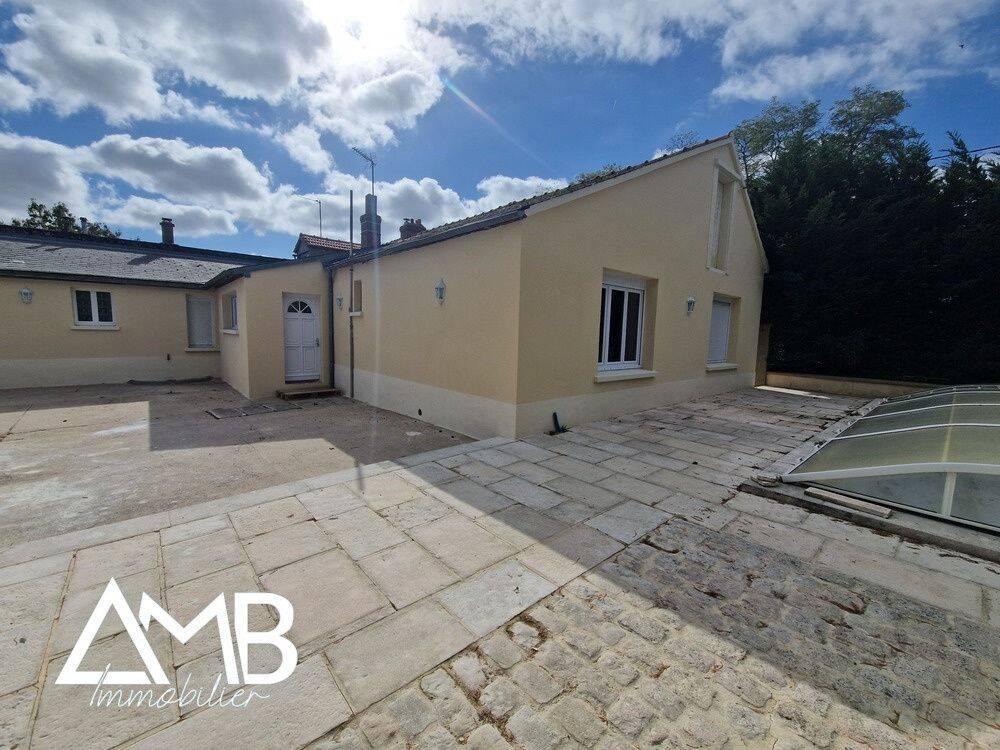 Maison 5 pièces 140 m² · à Maisons · 140 m² · 265 000 €