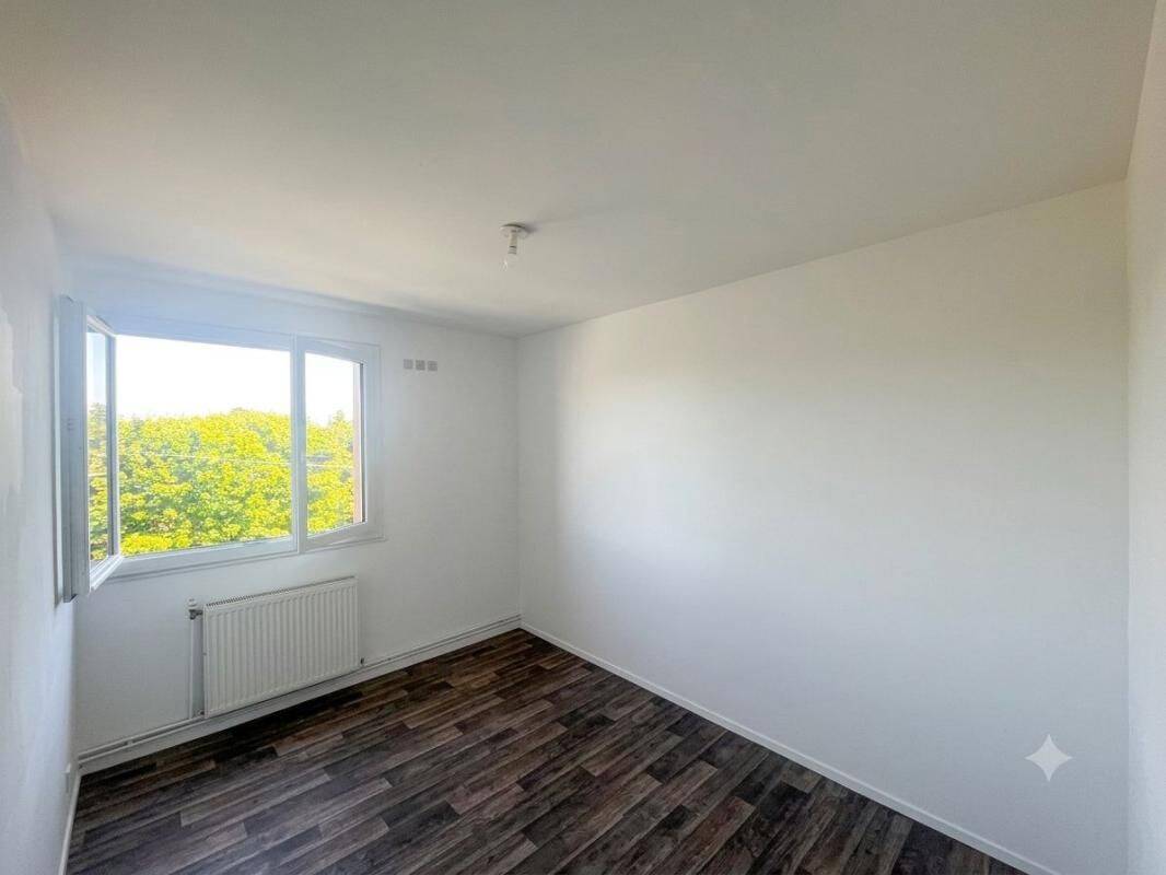Appartement 4 pièces 76 m² · à Persan · 76,3 m² · 1 250 €