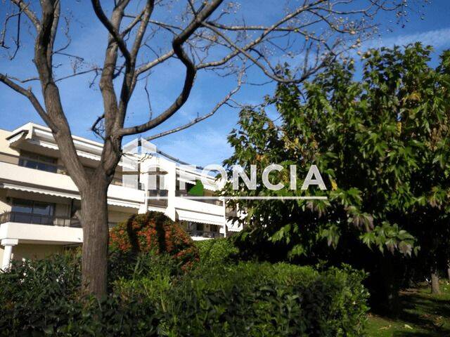 Appartement 2 pièces 45 m² · à Antibes · 44,8 m² · 960 €