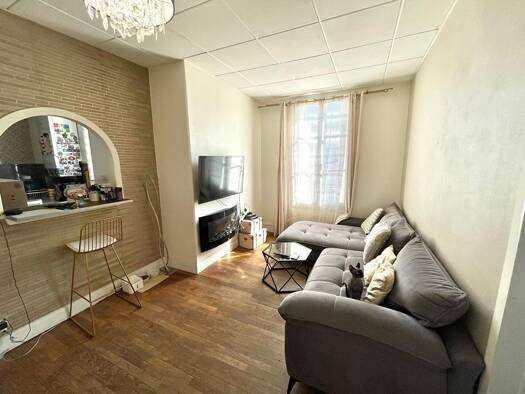 Appartement à vendre 268 000 € 3 pièces 2 chambres 44 m² Étage 2/3 Guipons Villejuif 94800