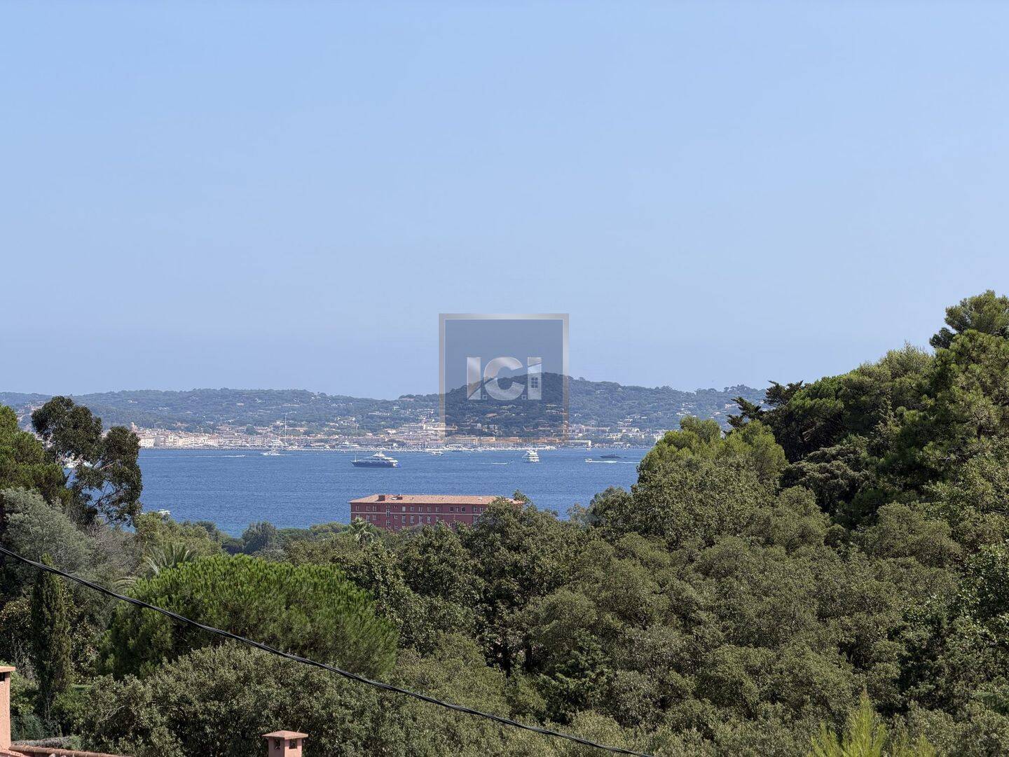 Maison 5 pièces 175 m² · à Grimaud · 175 m² · 1 090 000 €