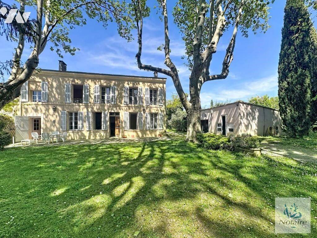 Maison 7 pièces 380 m² · à Aix-en-Provence · 380 m² · 675 000 €