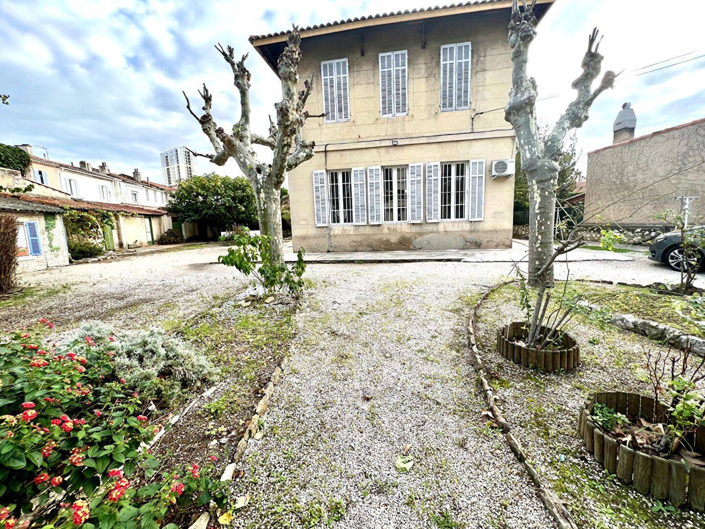 Maison 5 pièces 124 m² · à Marseille 10ème Arrondissement · 124 m² · 1 630 €