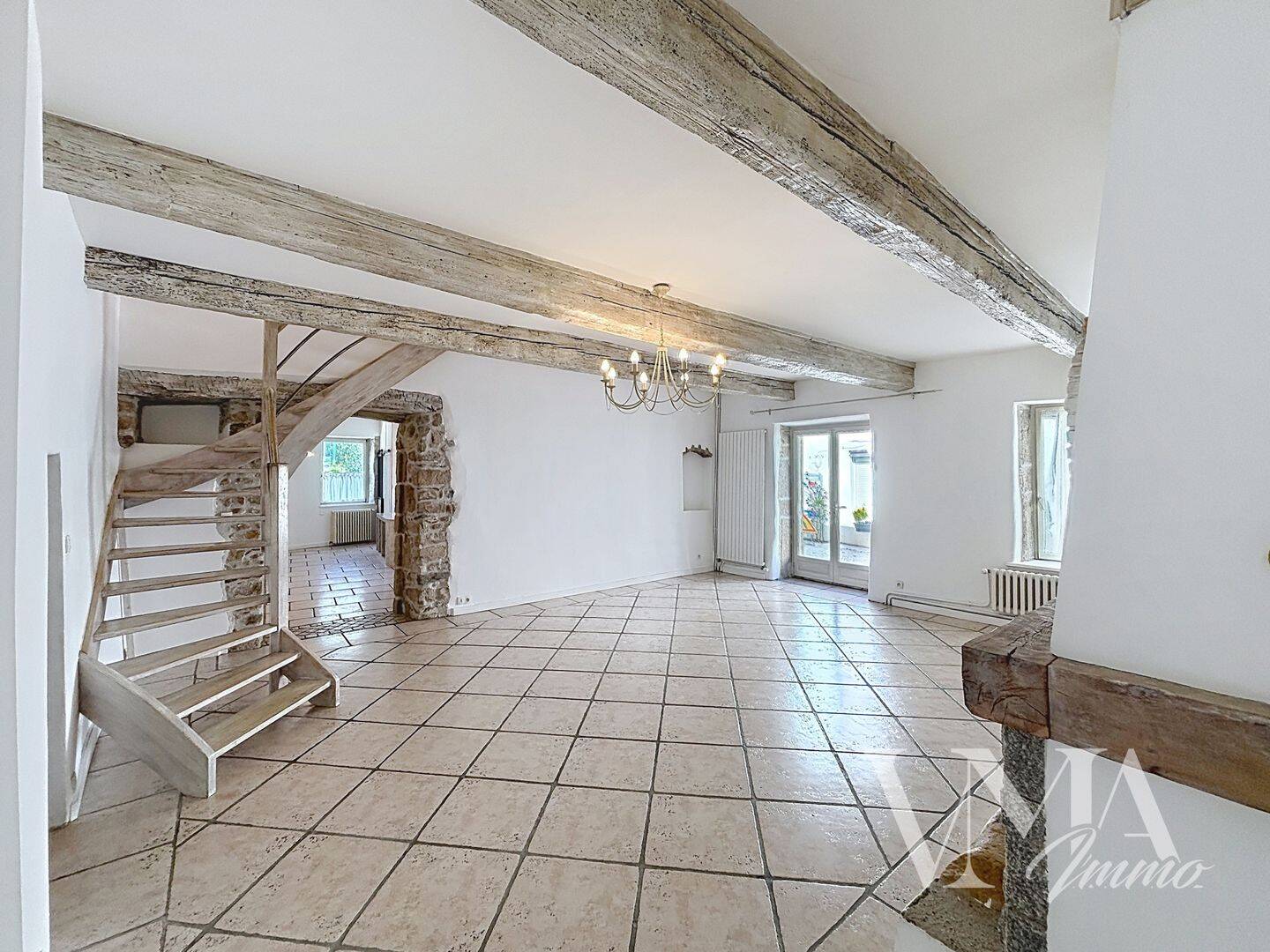 Maison 7 pièces 182 m² · à Millery · 182 m² · 1 450 €