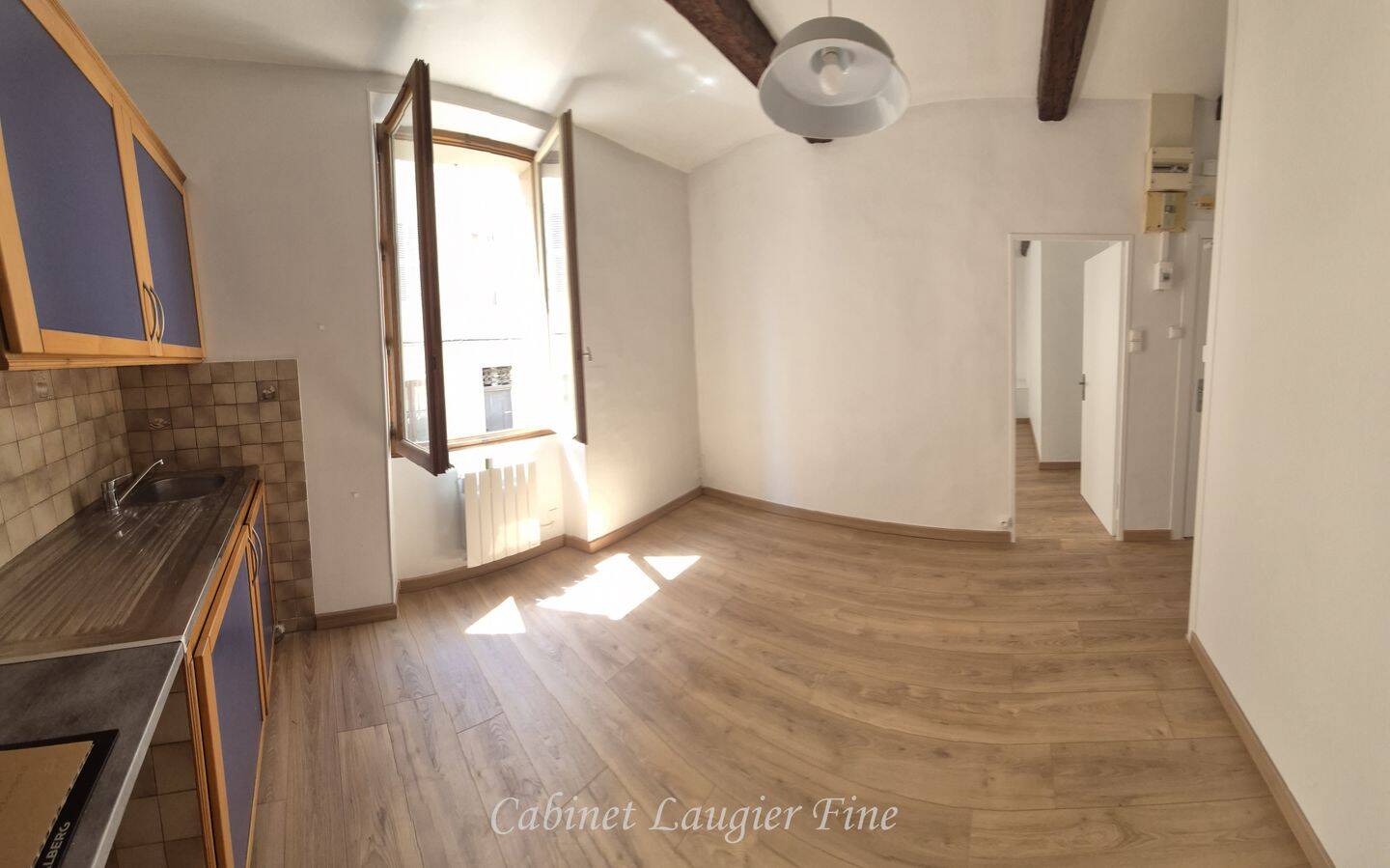 Appartement 2 pièces 28 m² · à Marseille 2ème Arrondissement · 28 m² · 590 €