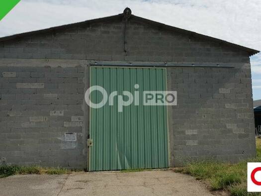 Local d'activités à louer 800 € 210 m² d'espace de stockage Romans-sur-Isère 26100